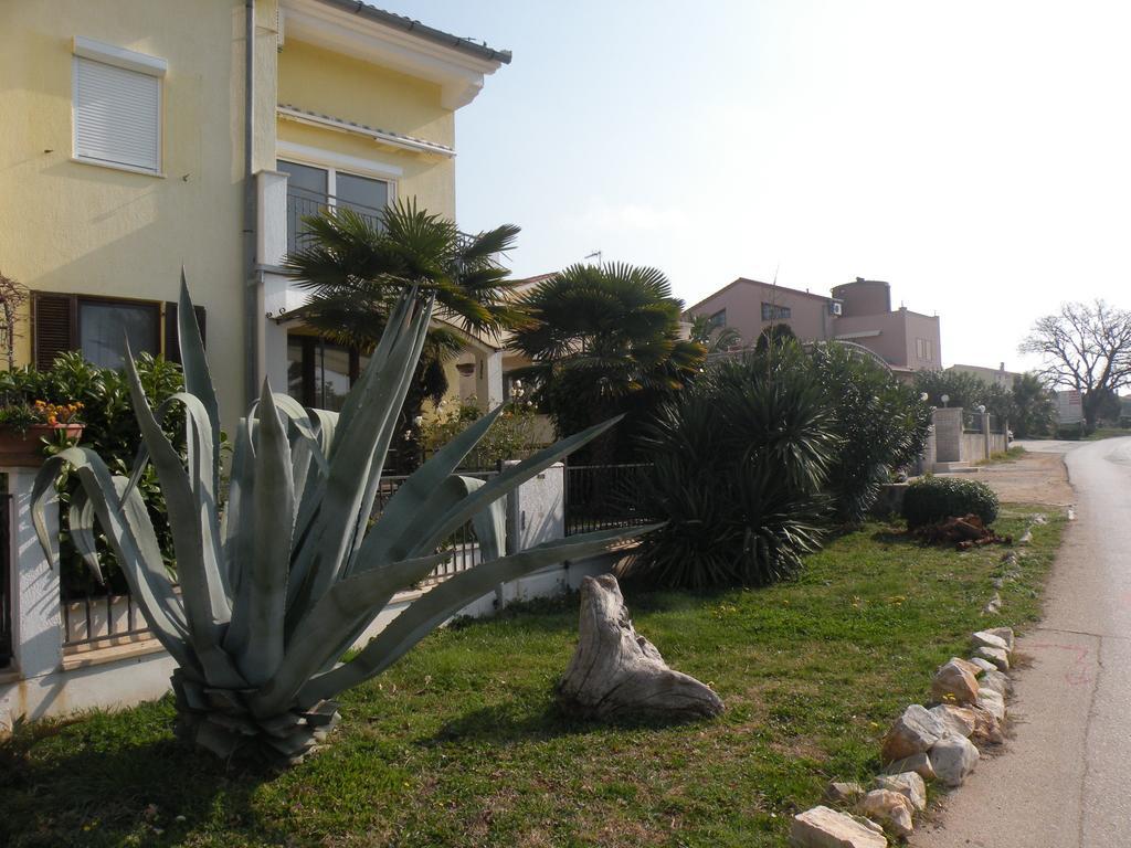 Sunset Apartment With A Private Yard At Medulin Riviera Rum bild