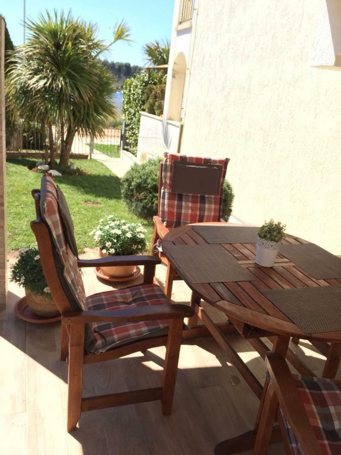 Sunset Apartment With A Private Yard At Medulin Riviera Exteriör bild